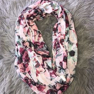 Floral lightweight scarf